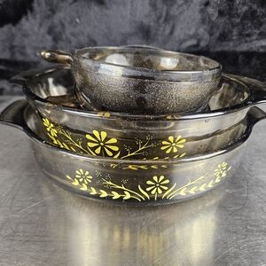 Hard To Find. Rare. Vintage. 5 Piece Daisy Glasswear Set